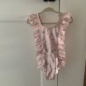 Minnow girls ruffle swimsuit. VGUC. size 2T